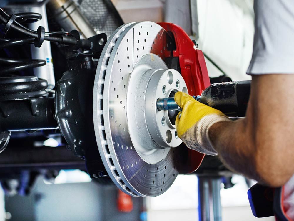 KFZ-SERVICE BEIM AUTOHAUS BLECHA IN 1160 WIEN